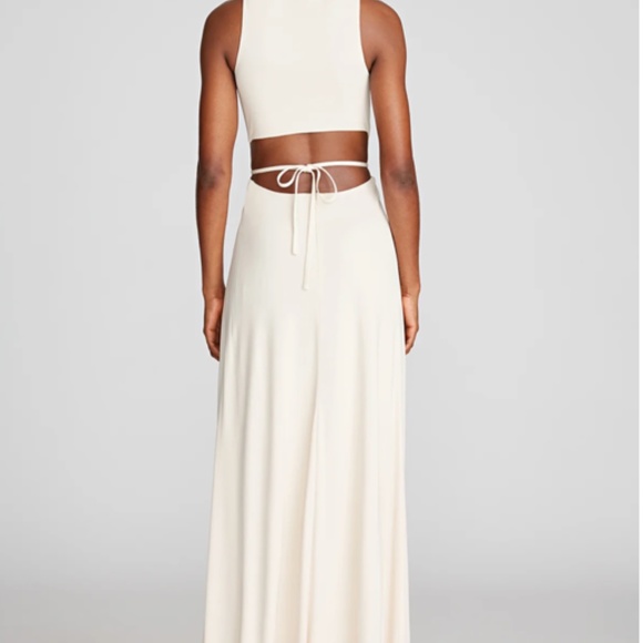 Halston Megan Gown in Matte Jersey - Picture 2 of 5